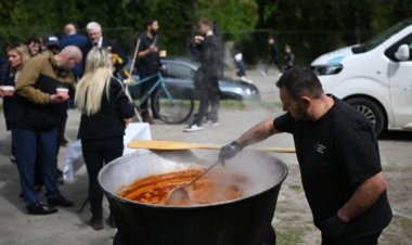 वर्ल्ड सेंट्रल किचन ने ग़ज़ा में दोबारा मदद मुहैया करवाने पर लिया ये फ़ैसला