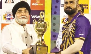 पहला मैच रायगढ़ लायंस ने मैच 10 विकेट से जीता