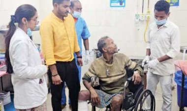 दो ग्रामीणों को लगी गोली फल खाने गए थे जंगल