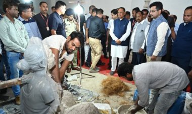 रायपुर : मुख्यमंत्री श्री विष्णु देव साय नवा रायपुर में बन रहे शहीद वीर नारायण सिंह संग्रहालय के निरीक्षण के लिए पहुंचे