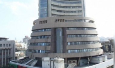 शेयर बाजार सपाट बंद, बैंकिंग शेयरों में हुई खरीदारी