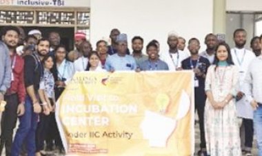 सीएसवीटीयू इनक्यूबेशन सेंटर का विजिट