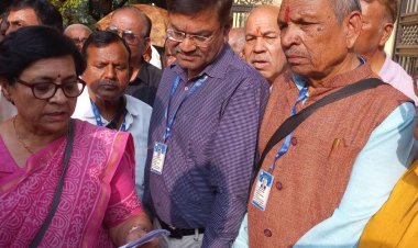 इंदौर में पेंशनर्स ने धारा-49 के विरोध में दिया धरना:ज्ञापन देकर चेताया कि उनकी मांगे नहीं मानी गईं तो उग्र आंदोलन करेंगे