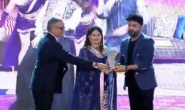 ‘कॉमेडी किंग’ कपिल शर्मा को मिला 'ग्लोबल एंटरटेनर ऑफ द ईयर' अवॉर्ड