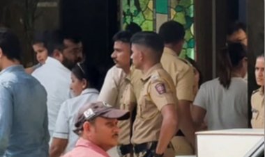 सैफ अली खान हमला : मां करीना कपूर के साथ पिता से मिलने अस्पताल पहुंचे जेह और तैमूर