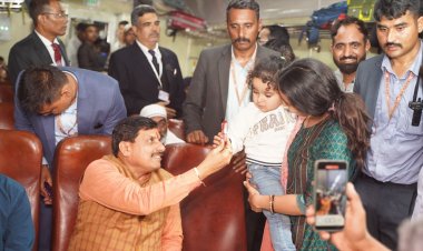 जनसेवक – जन के बीच, मुख्यमंत्री डॉ. यादव इंटरसिटी एक्सप्रेस से भोपाल पहुंचे
