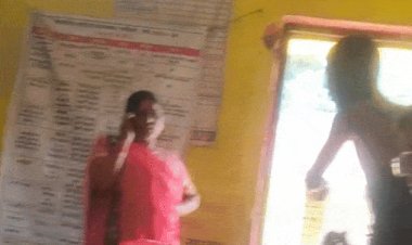 टीकाकरण कार्यक्रम में स्वास्थ्यकर्मियों पर तानी कुल्हाड़ी, धमकाया:नर्मदापुरम में वीडियो सामने आने के 18 घंटे बाद FIR; नशे में धुत था युवक
