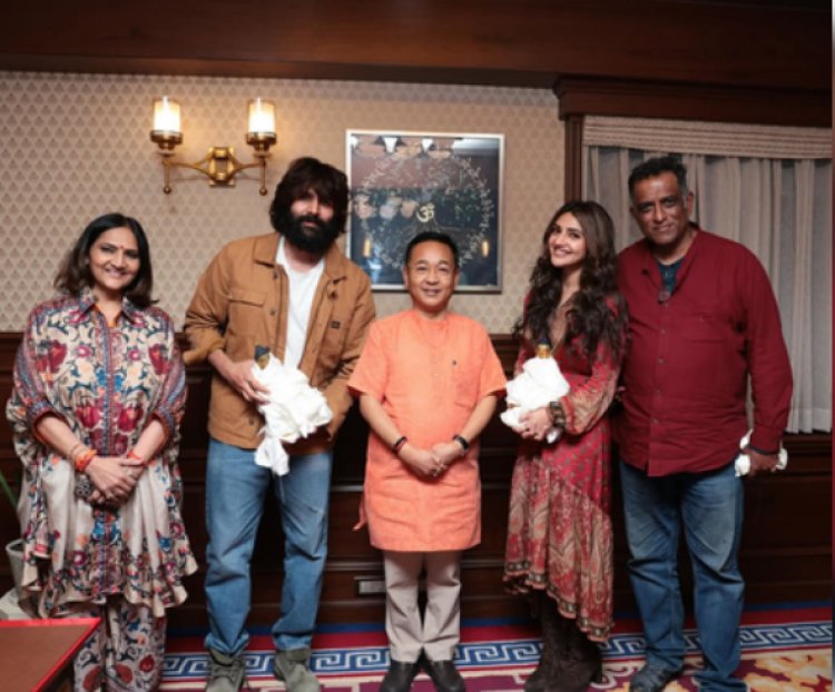 'आशिकी 3' टीम ने की सिक्किम के सीएम प्रेम सिंह तमांग से मुलाकात