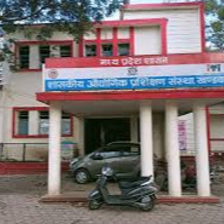 खंडवा में जिला स्तरीय रोजगार मेला कल:ITI कॉलेज में होगा युवा संगम; 5वीं पास भी कर सकेंगे आवेदन