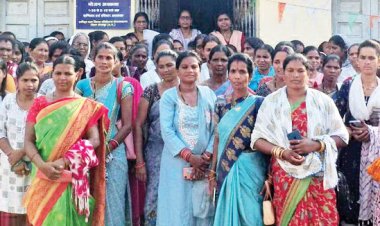 सुपरवाइजर के खिलाफ आंगनबाड़ी कार्यकर्ता संघ का फूटा गुस्सा