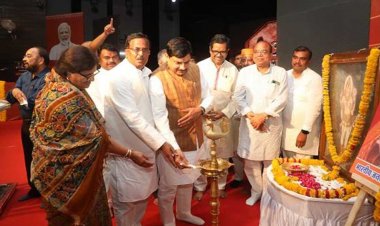 मुख्यमंत्री डॉ. यादव देवी अहिल्याबाई होलकर महानाट्य मंचन में हुए शामिल