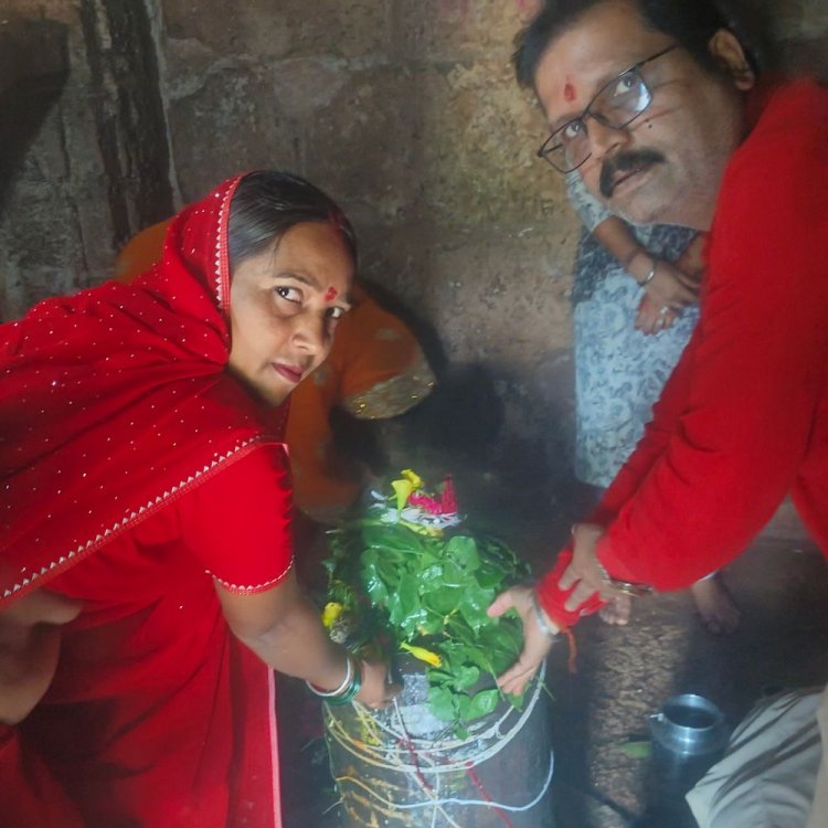 कुत्ते की स्मृति में एक रात में हुआ था निर्माण:ऋण मुक्तेश्वर महादेव मंदिर में 1 हजार भक्तों ने किया दर्शन, कहा-यहां सुकून मिलता है