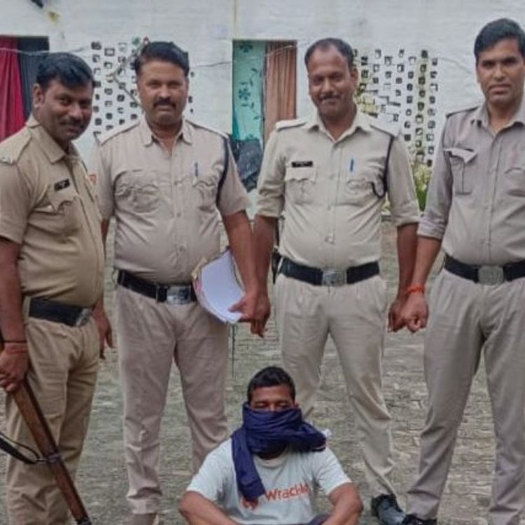 श्योपुर पुलिस ने चोरी के फरार आरोपी को पकड़ा:5 हजार का इनामी था, बारां और कोटा में भी दर्ज हैं कई मामले