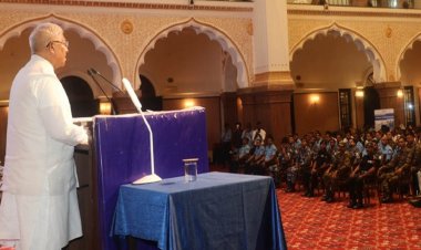 उद्योगों की मांग अनुसार कौशल विकास पाठ्यक्रम डिजाइन करें : राज्यपाल पटेल