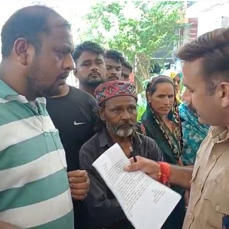 छतरपुर बताशा फैक्ट्री में आग, 5 लाख का नुकसान:व्यापारी महासंगठन अध्यक्ष लालवानी पर आरोप; कुशवाहा समाज ने थाने में दर्ज कराई शिकायत