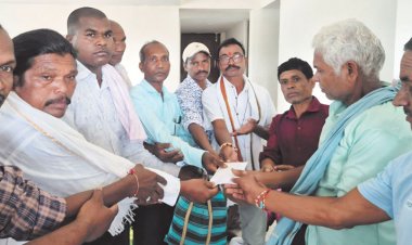 मरार समाज ग्राम समिति बनियागांव ने बाढ़ पीडि़तों के लिए बढ़ाये मदद के हाथ