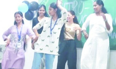 नवप्रवेशी पत्रकारिता विद्यार्थियों ने गीत-संगीत और नृत्य से समा बांधा
