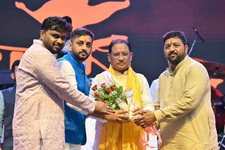 मुख्यमंत्री श्री साय रायपुर शहर के विभिन्न गरबा महोत्सव में हुए शामिल.