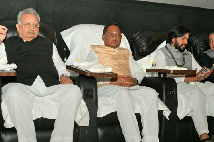 छत्तीसगढ़ी फिल्म देखने पहुंचे मुख्यमंत्री श्री विष्णु देव साय