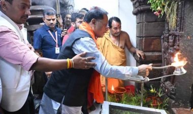 मुख्यमंत्री श्री विष्णु देव साय ने रतनपुर महामाया मंदिर में नवरात्रि पर की पूजा अर्चना