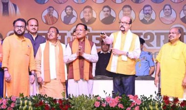 डब्लू आर एस कॉलोनी में रावण दहन: राज्यपाल रमेन डेका और मुख्यमंत्री श्री विष्णु देव साय.