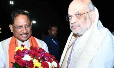 केंद्रीय गृह मंत्री श्री अमित शाह का मुख्यमंत्री श्री विष्णुदेव साय ने स्वामी विवेकानंद विमानतल पर किया आत्मीय स्वागत.