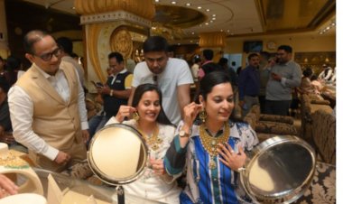 फेस्टिव सीजन में अर्थव्यवस्था ने पकड़ी रफ्तार, कारों से लेकर गोल्ड कॉइन की हुई रिकॉर्ड बिक्री