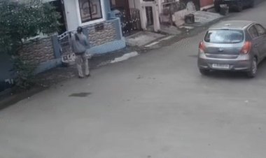 आत्मदाह का लाइव वीडियो:उज्जैन में पारिवारिक विवाद में फर्नीचर बनाने वाले ने लगाई आग; इलाज के दौरान मौत