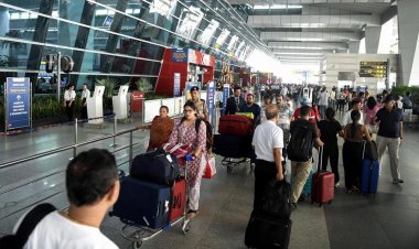 दिल्ली एयरपोर्ट पर तकनीकी गड़बड़ी से हड़कंप, ATC सिस्टम फेल होने से 100 उड़ानें लेट