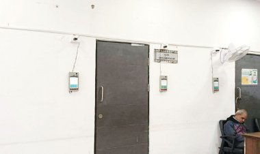 1 दिसंबर से बायोमेट्रिक अटेंडेंस, मशीनें लगीं