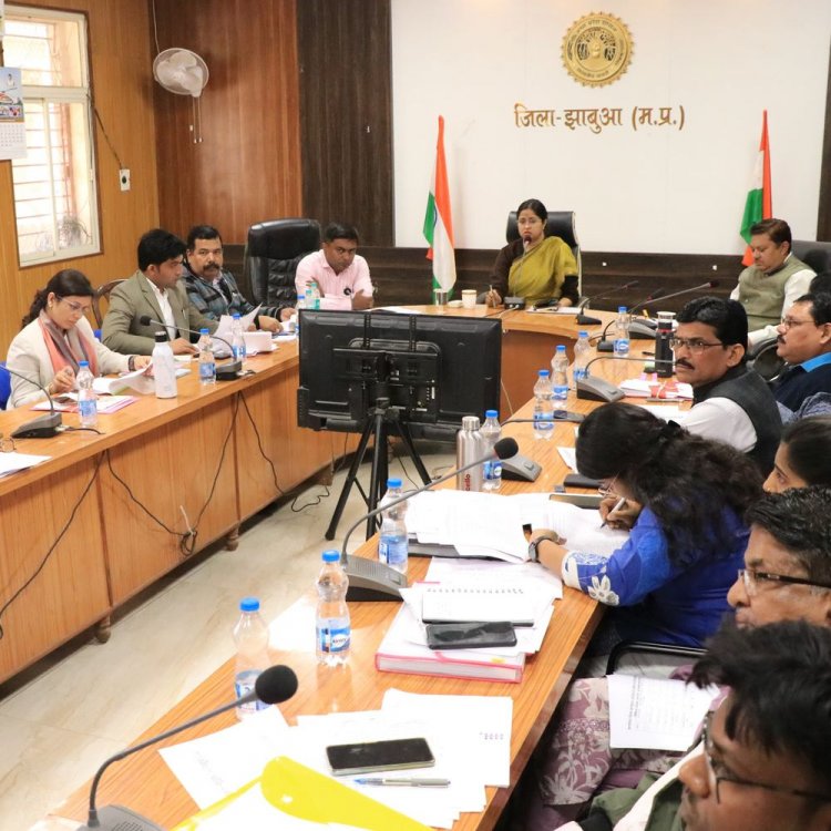 झाबुआ में अवैध खनन से ₹6.69 करोड़ रेवेन्यू वसूला:कलेक्टर ने टास्क फोर्स समीक्षा बैठक में सख्त कार्रवाई के दिए निर्देश