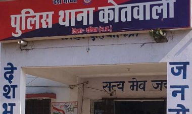 ऑटो में महिला ने की 1 लाख की चोरी:2 महिलाएं ने साथ बैठी महिला का पर्स चोरी किया, मंगलसूत्र, पायल और 20 हजार कैश रखा था