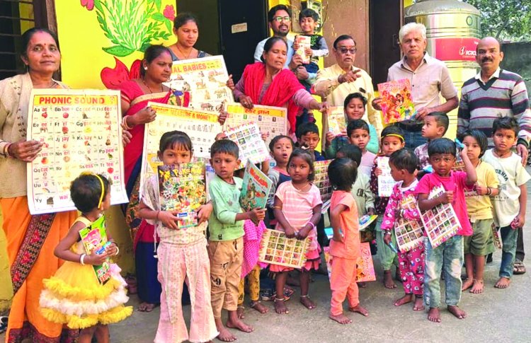 नववर्ष पर चरामेति फाउंडेशन ने आंगनबाड़ी केंद्रों में बांटी खुशियां