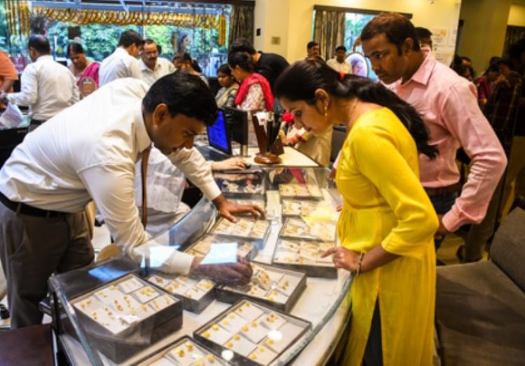 डॉलर के मजबूत होने से सोने और चांदी की कीमतों में आई गिरावट