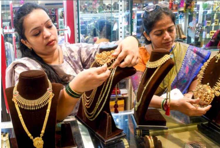 सोने-चांदी की कीमतों में गिरावट, वैश्विक तनाव में कमी आने से कीमती धातुओं पर बढ़ा दबाव