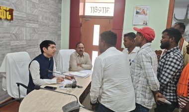 जनदर्शन में कलेक्टर ने सुनी समस्याएं