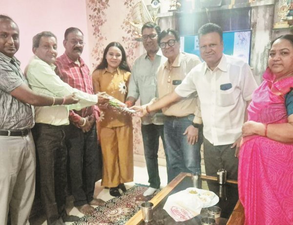 एलएलबी फाइनल में नांदगांव की यांशिका मेरिट में