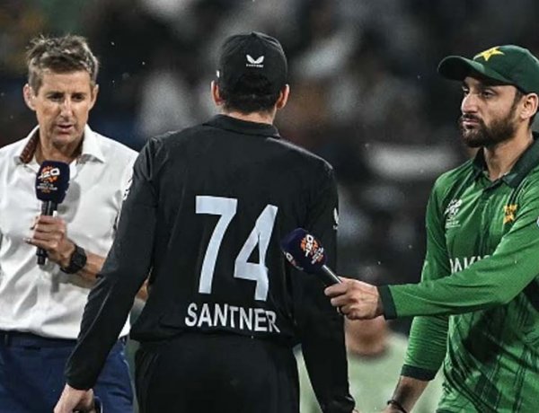 न्यूजीलैंड की हार ने पलटा गेम, पाकिस्तान के लिए खुला सेमीफाइनल का रास्ता