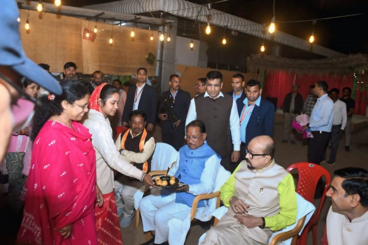 राज्यपाल डेका और CM साय ने काफिला रोककर देखी NH-30 के कार्य की प्रगति, अधिकारियों को गुणवत्ता पूर्ण निर्माण के दिए निर्देश